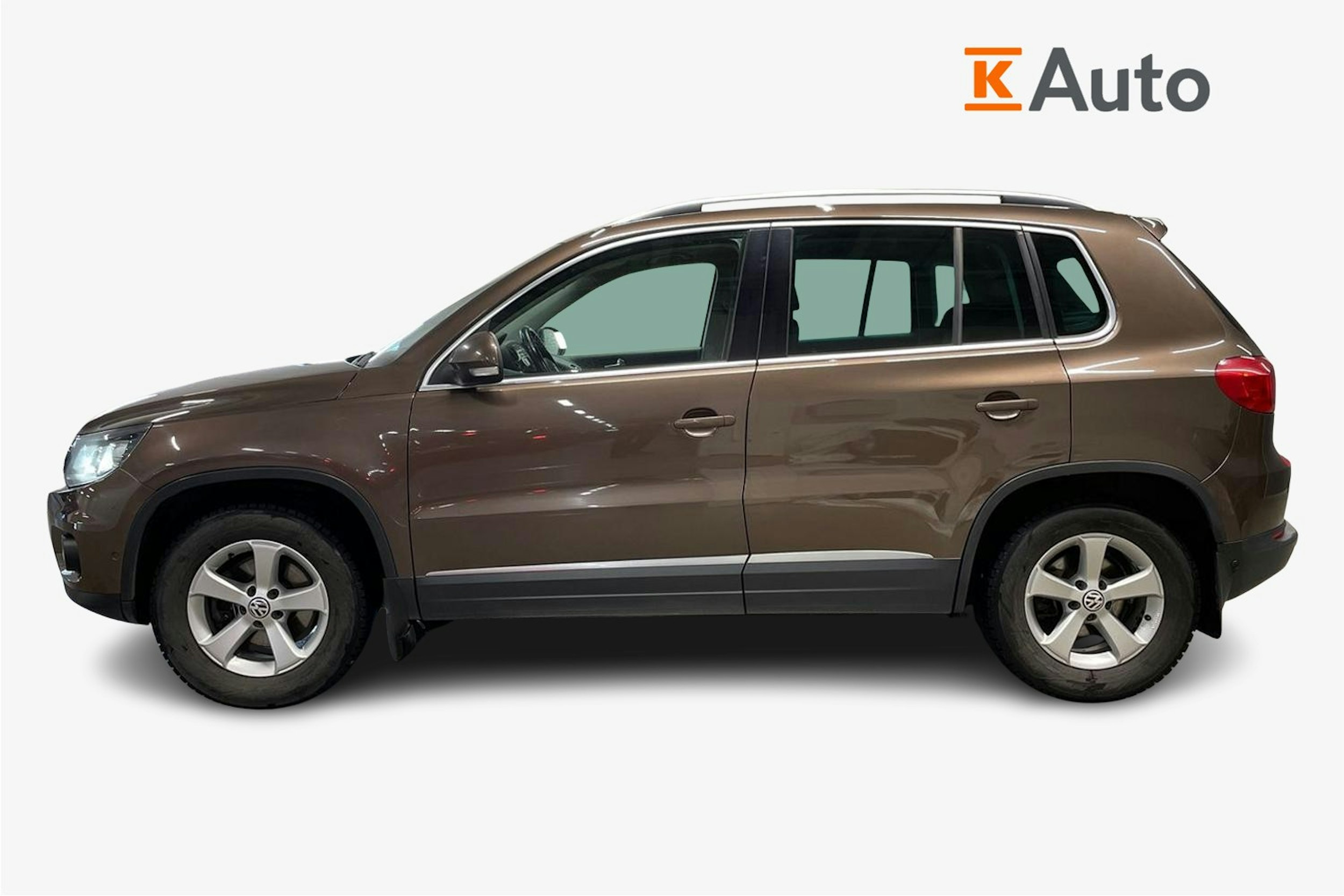Ruskea (beige) Volkswagen Tiguan 2011 kuva 6.
