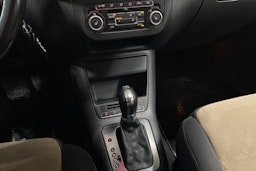 Ruskea (beige) Volkswagen Tiguan 2011 kuva 18.