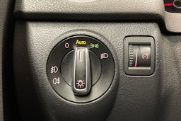 Ruskea (beige) Volkswagen Tiguan 2011 kuva 19.