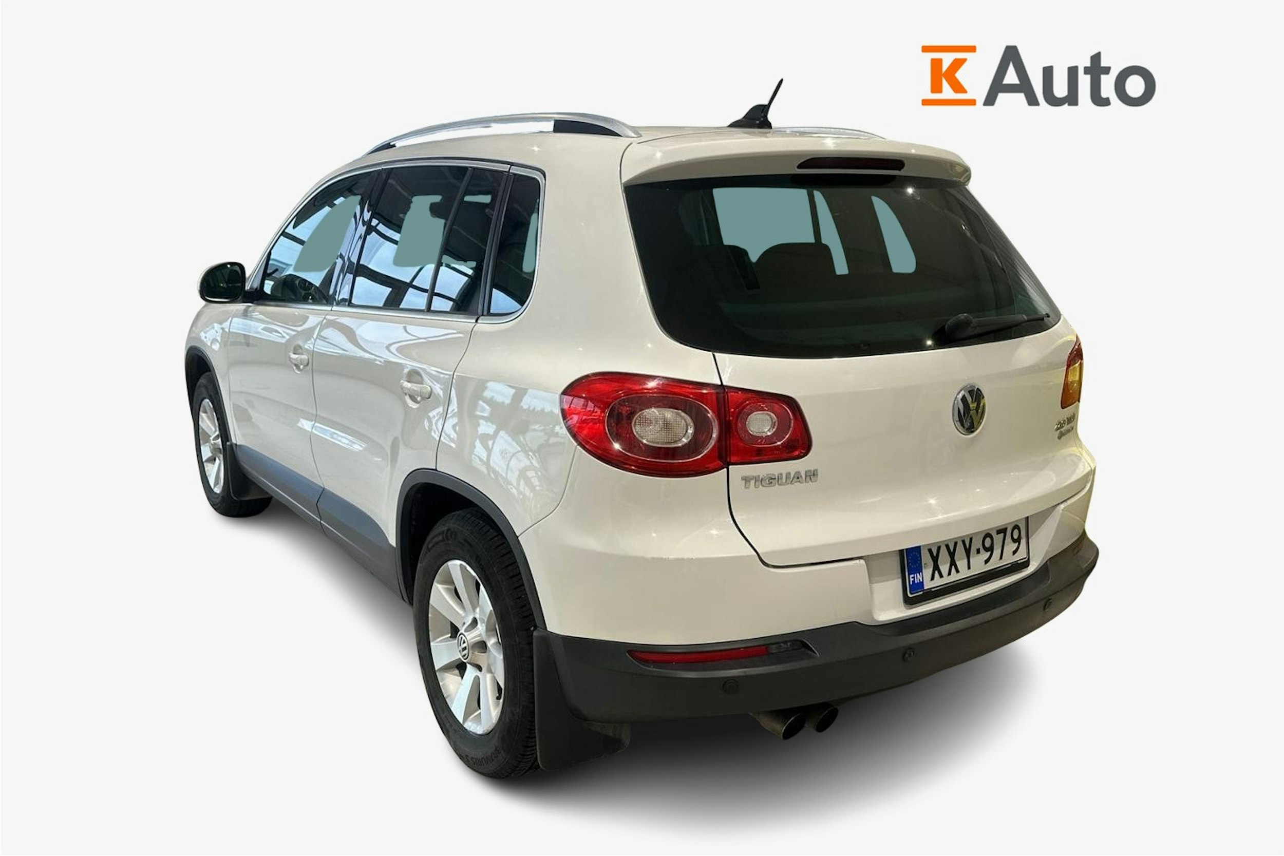 valkoinen Volkswagen Tiguan 2011 kuva 2.