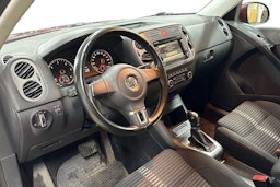 punainen Volkswagen Tiguan 2011 kuva 7.
