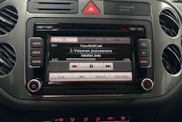 punainen Volkswagen Tiguan 2011 kuva 18.