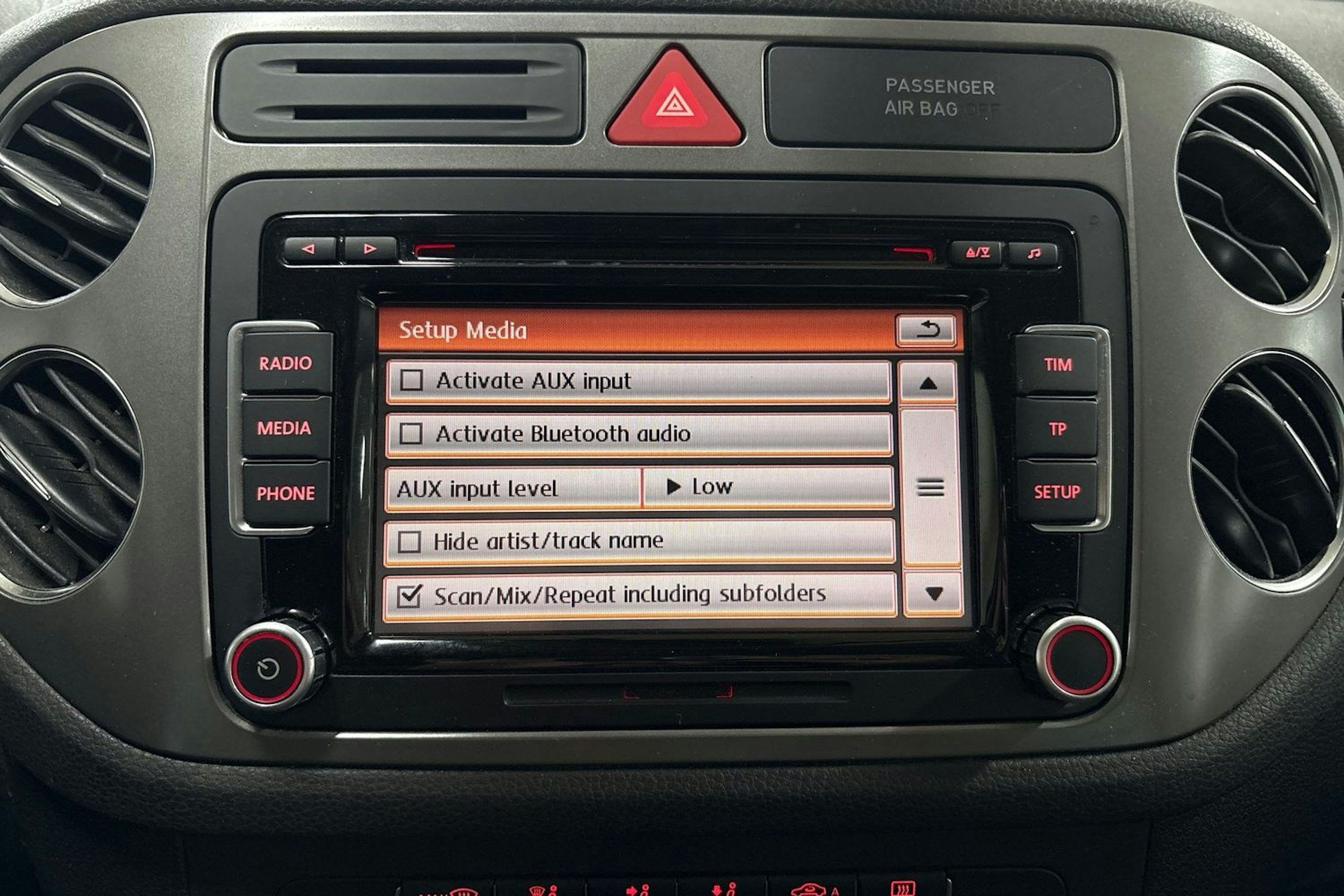 punainen Volkswagen Tiguan 2011 kuva 19.