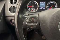 Harmaa Volkswagen Tiguan 2012 kuva 20.