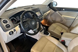 Ruskea (beige) Volkswagen Tiguan 2012 kuva 7.
