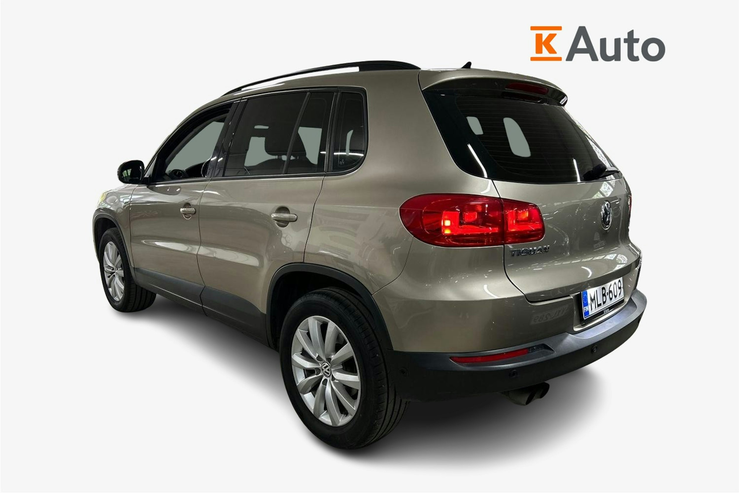 ruskea (beige) Volkswagen Tiguan 2012 kuva 2.
