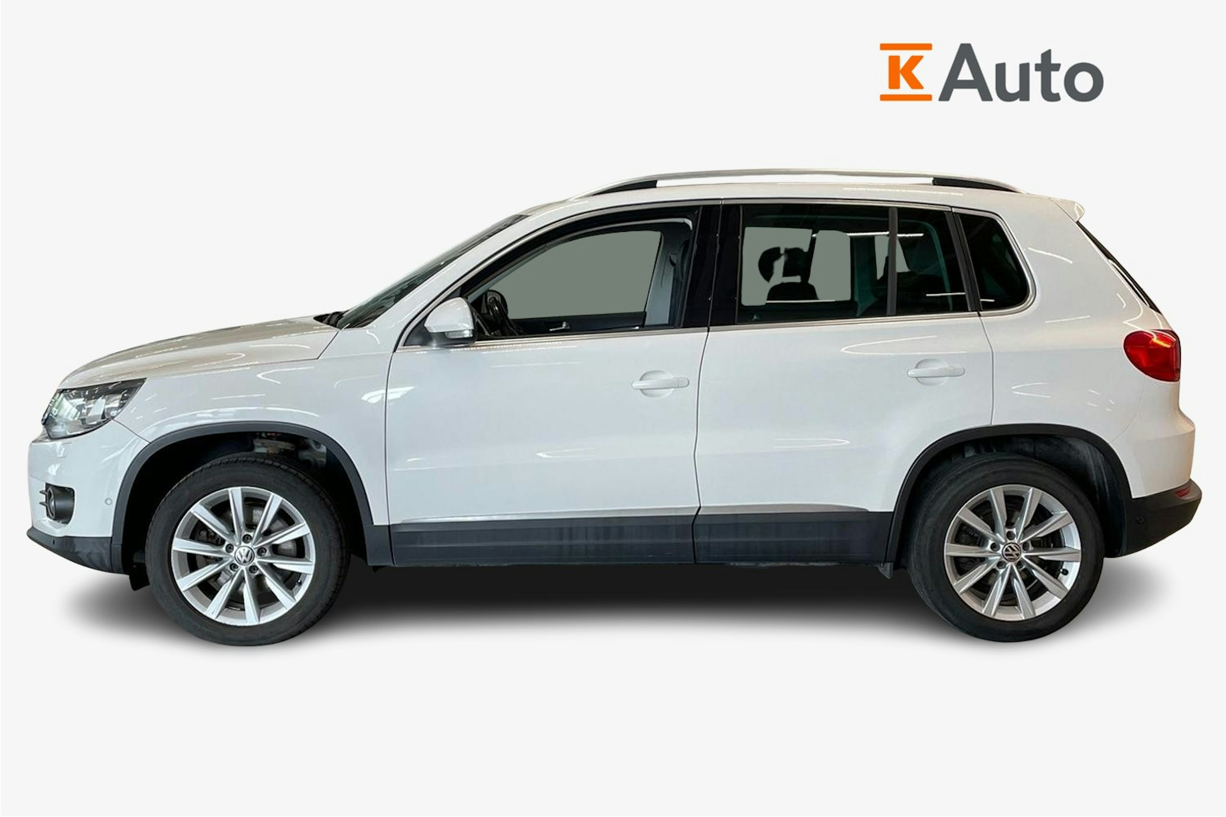 Valkoinen Volkswagen Tiguan 2012 kuva 6.