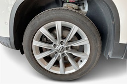 Valkoinen Volkswagen Tiguan 2012 kuva 11.