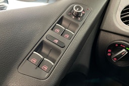 Valkoinen Volkswagen Tiguan 2012 kuva 21.