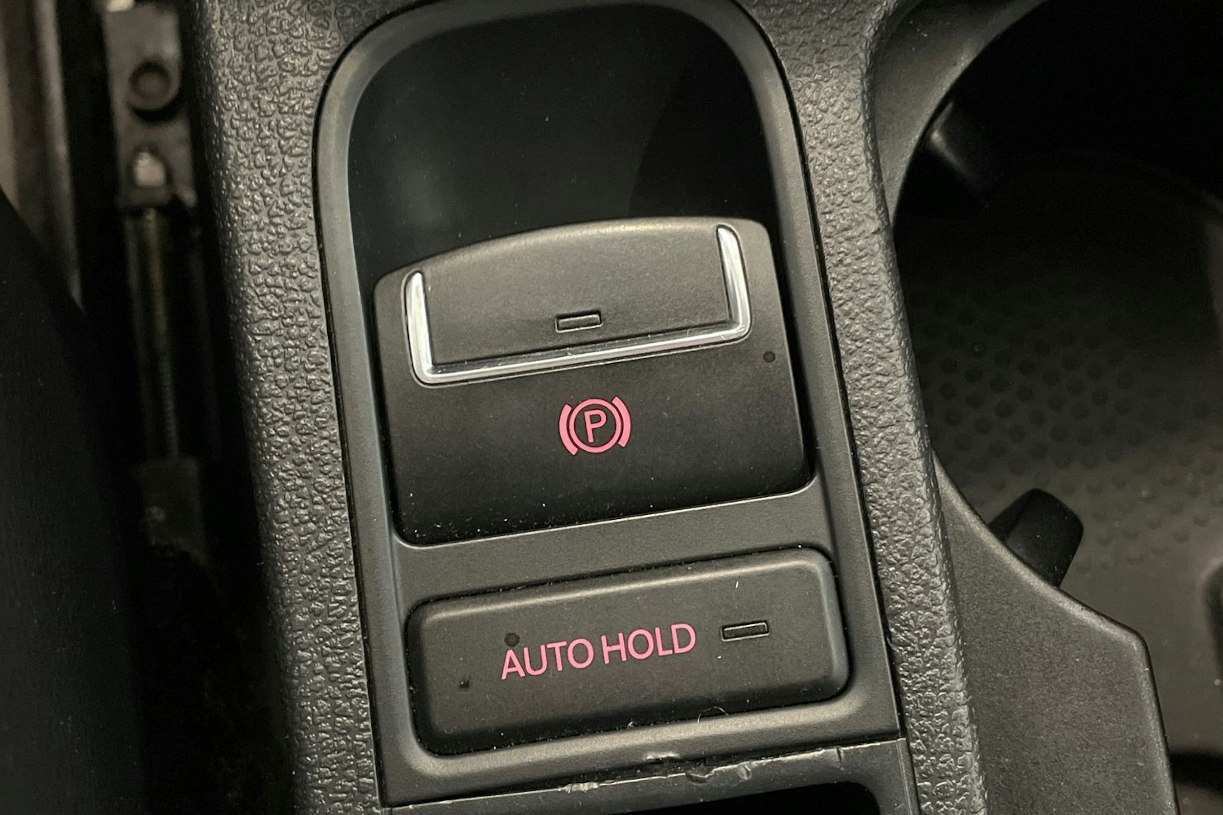 Valkoinen Volkswagen Tiguan 2012 kuva 22.
