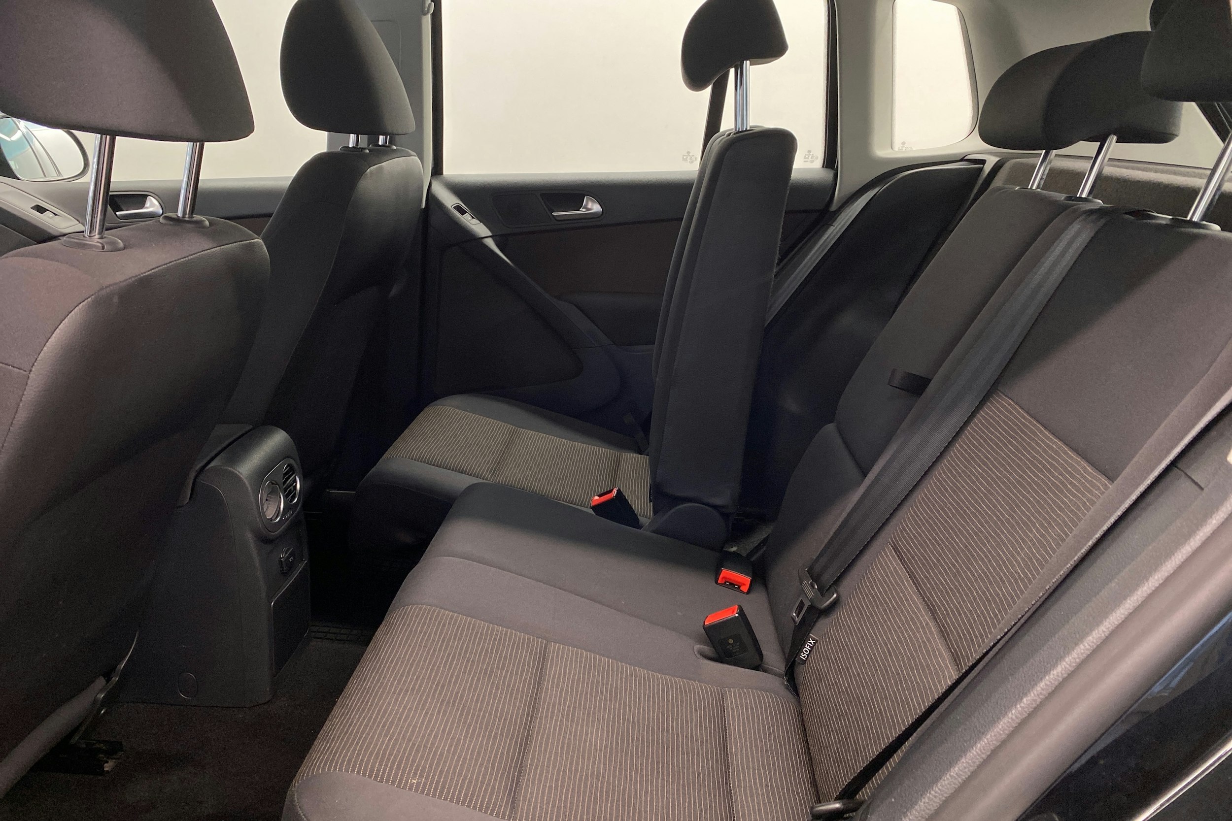 Musta Volkswagen Tiguan 2012 kuva 27.
