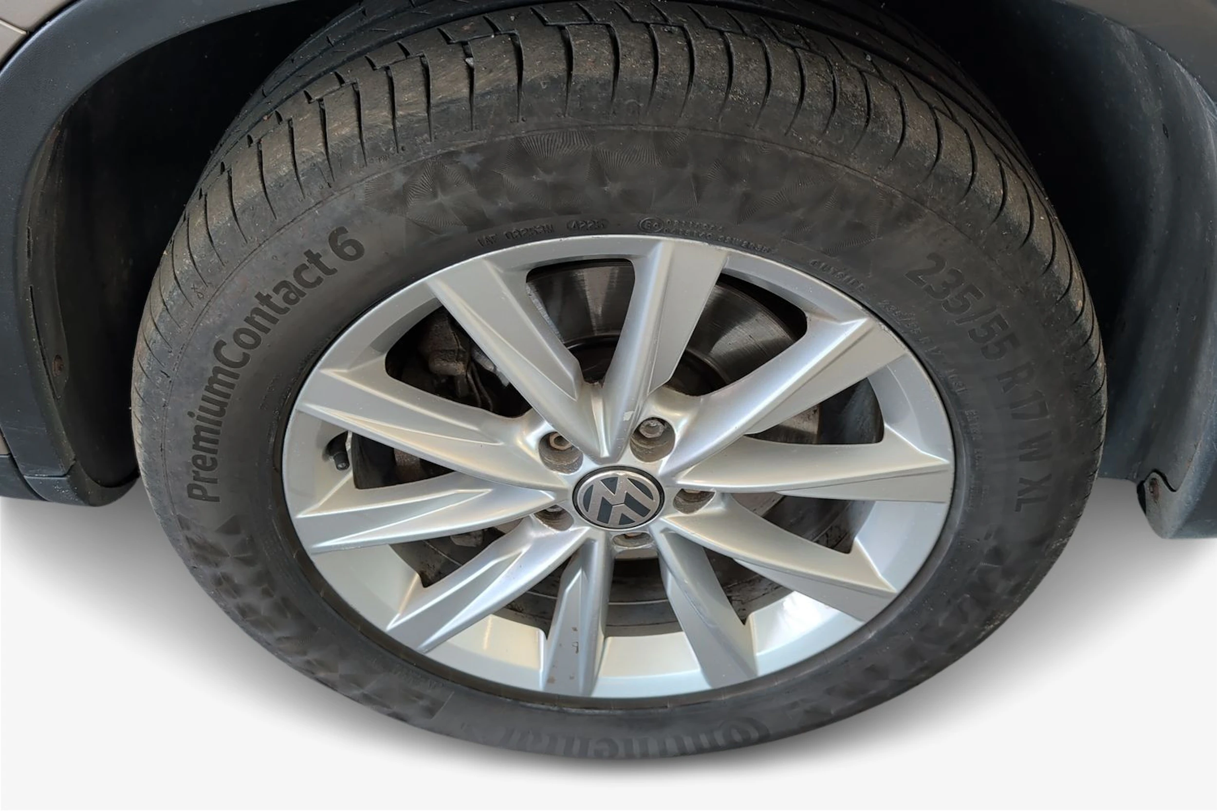 ruskea (beige) Volkswagen Tiguan 2012 kuva 12.