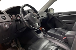 Ruskea (beige) Volkswagen Tiguan 2012 kuva 7.