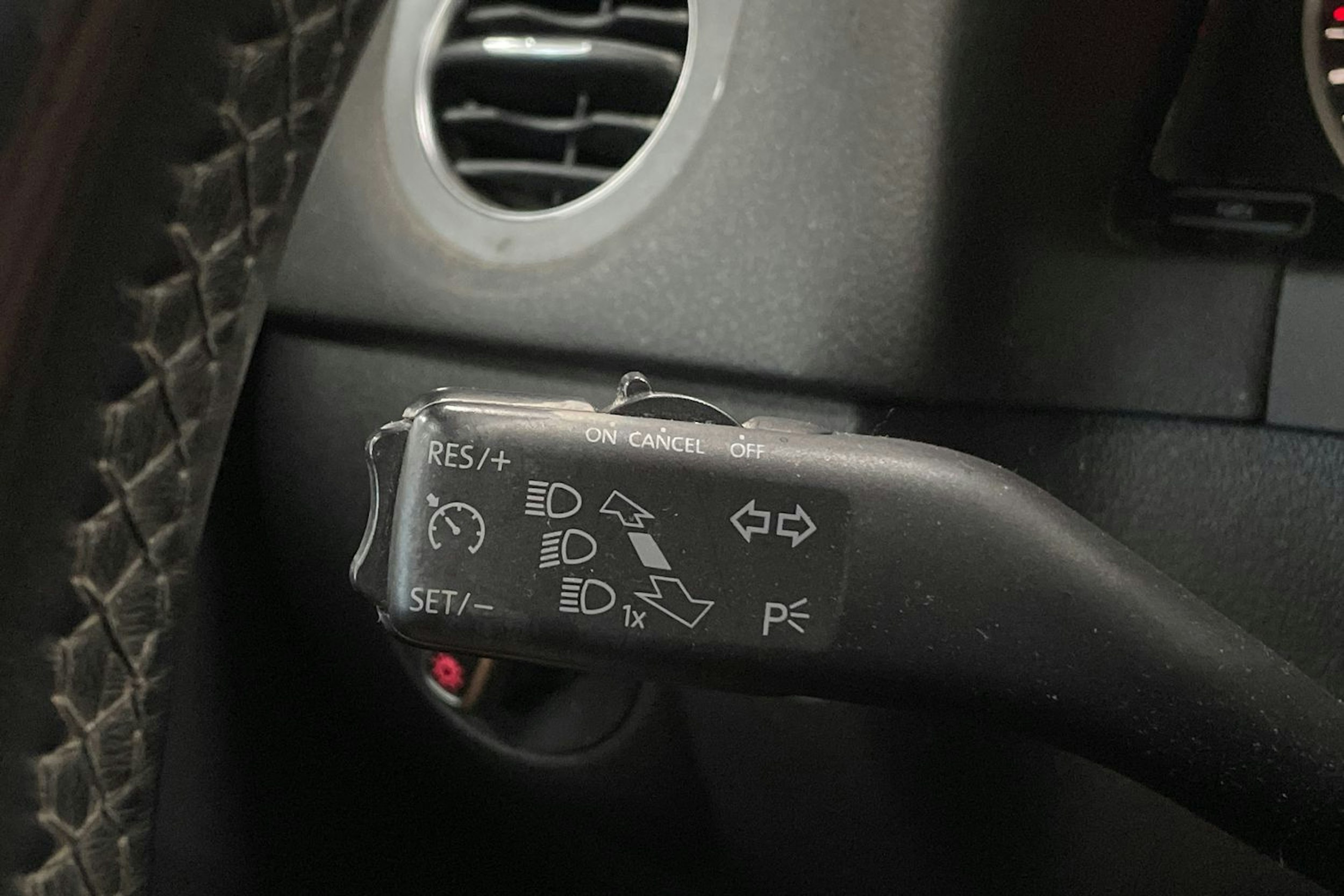 Ruskea (beige) Volkswagen Tiguan 2012 kuva 17.