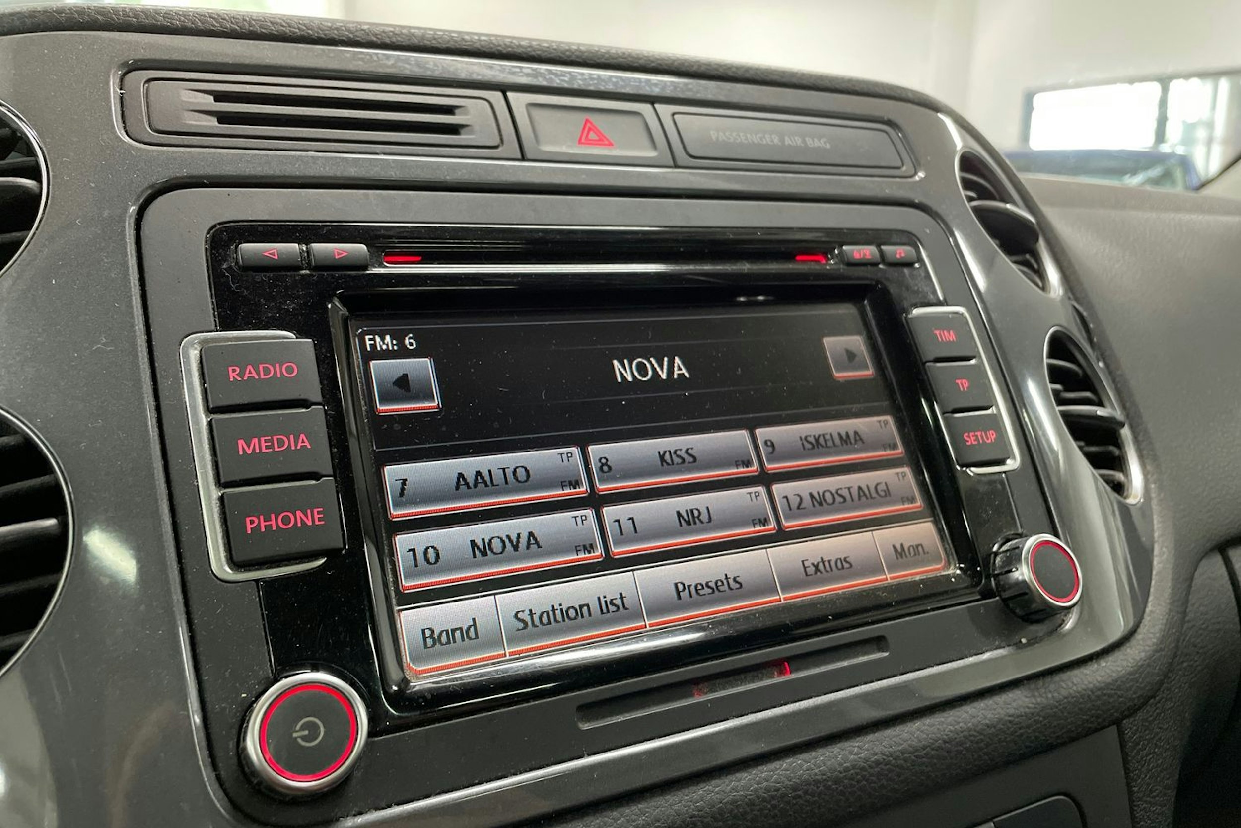 Ruskea (beige) Volkswagen Tiguan 2012 kuva 20.