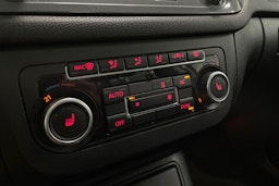 Ruskea (beige) Volkswagen Tiguan 2012 kuva 21.