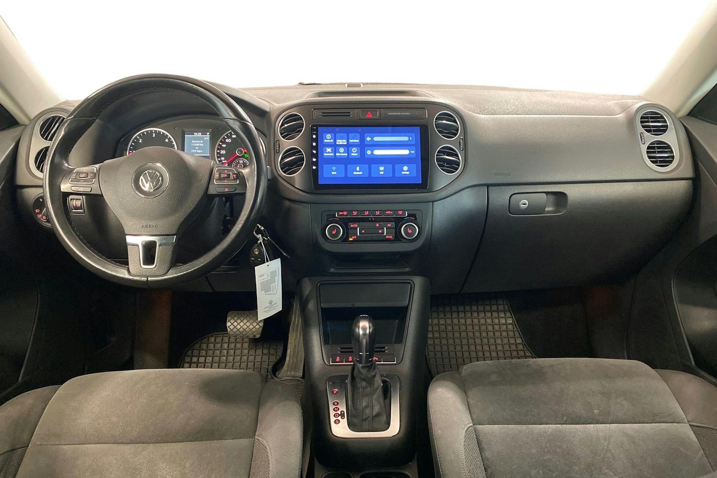 punainen Volkswagen Tiguan 2012 kuva 9.