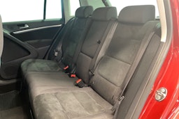 punainen Volkswagen Tiguan 2012 kuva 10.