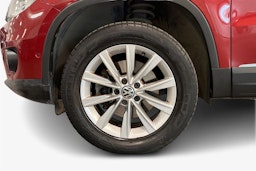 punainen Volkswagen Tiguan 2012 kuva 11.