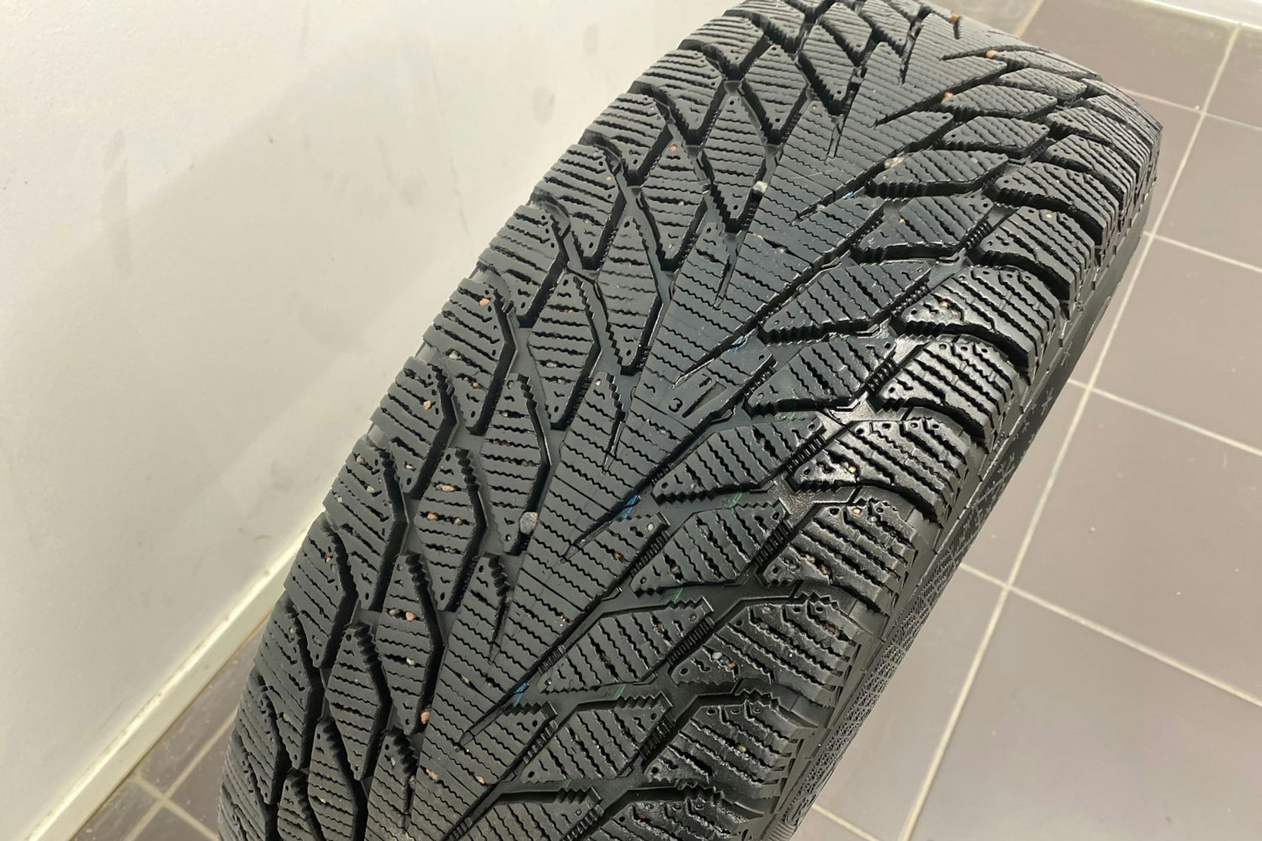 punainen Volkswagen Tiguan 2012 kuva 15.