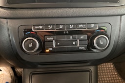 punainen Volkswagen Tiguan 2012 kuva 26.