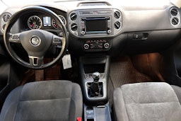 ruskea (beige) Volkswagen Tiguan 2012 kuva 9.