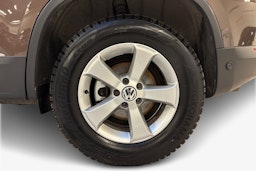 ruskea (beige) Volkswagen Tiguan 2012 kuva 11.