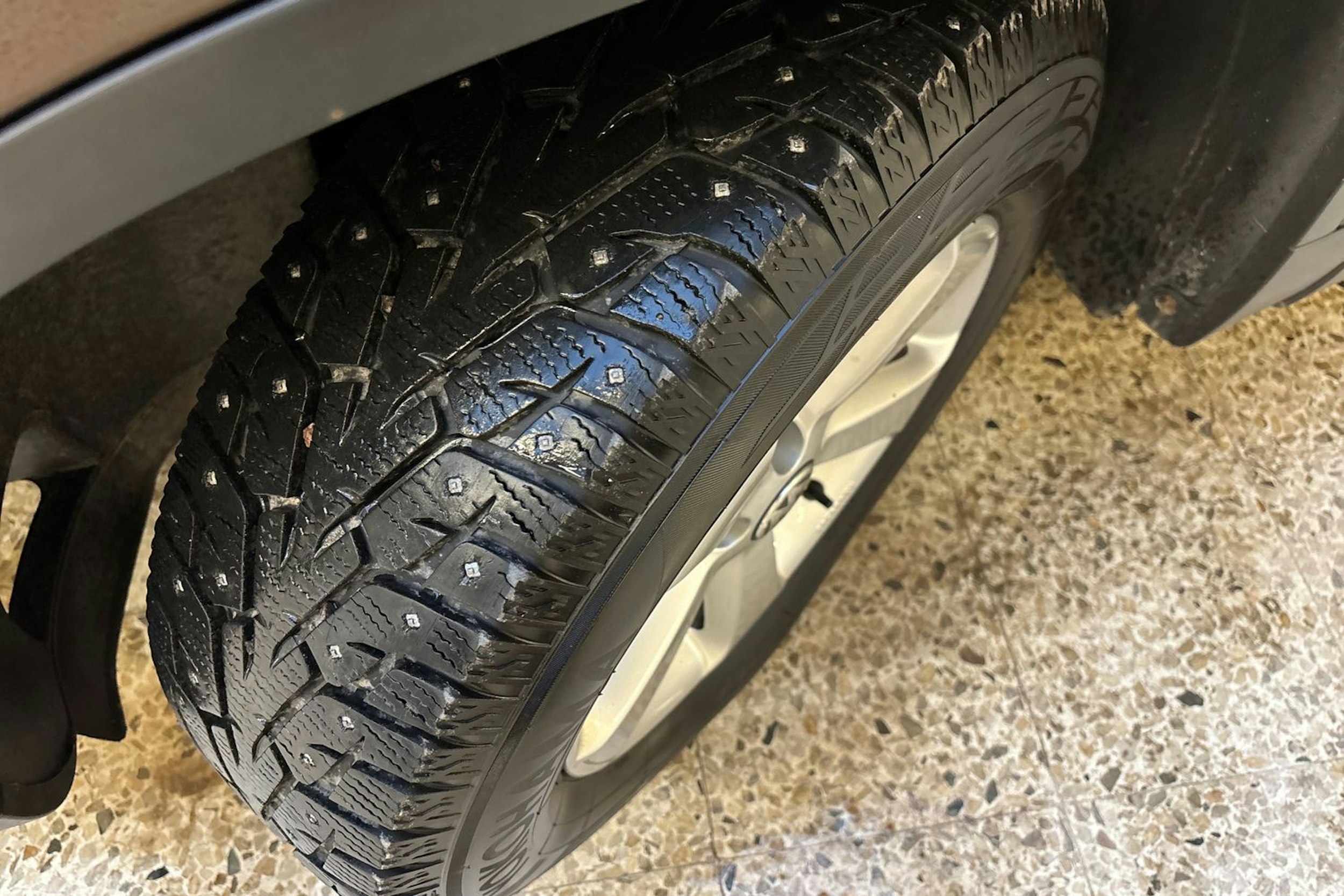 ruskea (beige) Volkswagen Tiguan 2012 kuva 13.