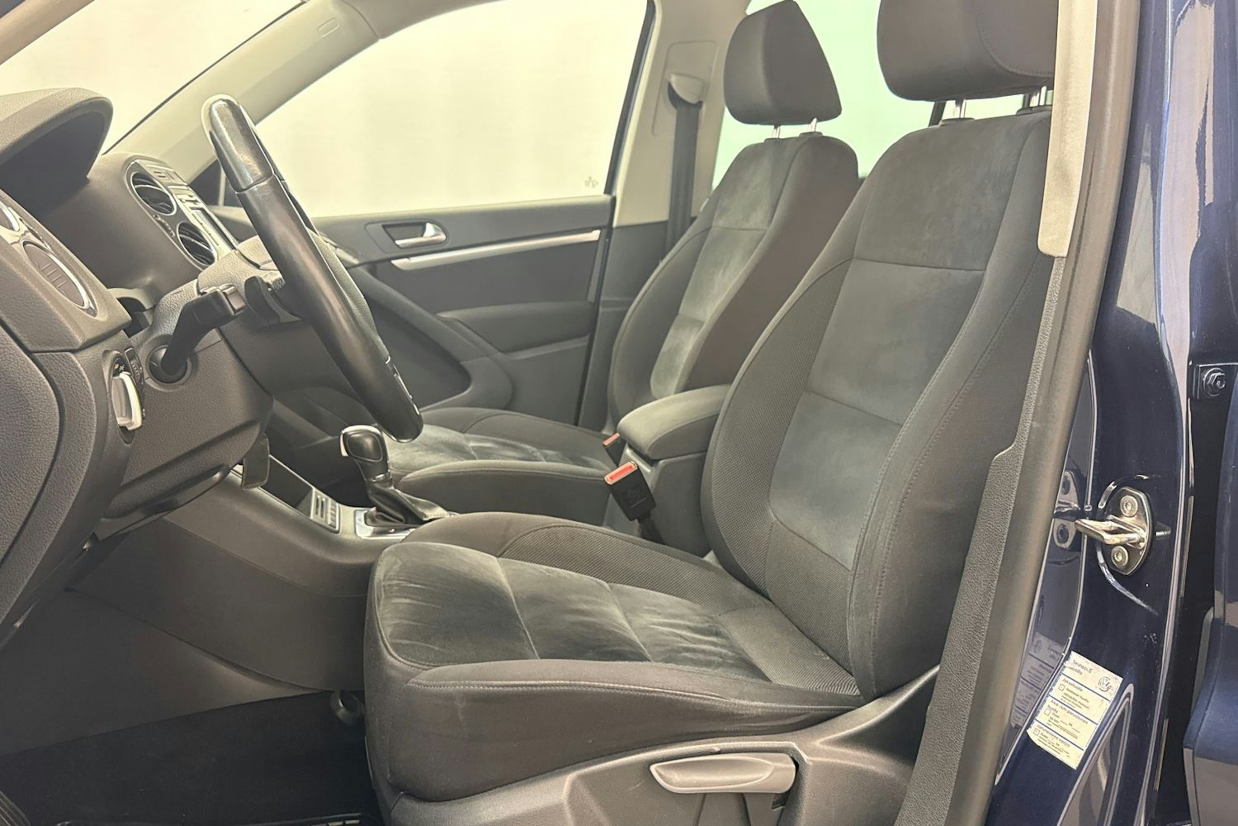 sininen Volkswagen Tiguan 2012 kuva 14.