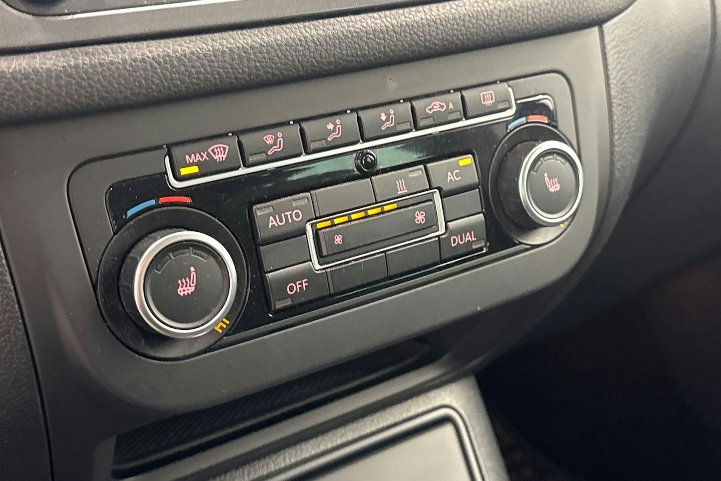 sininen Volkswagen Tiguan 2012 kuva 19.