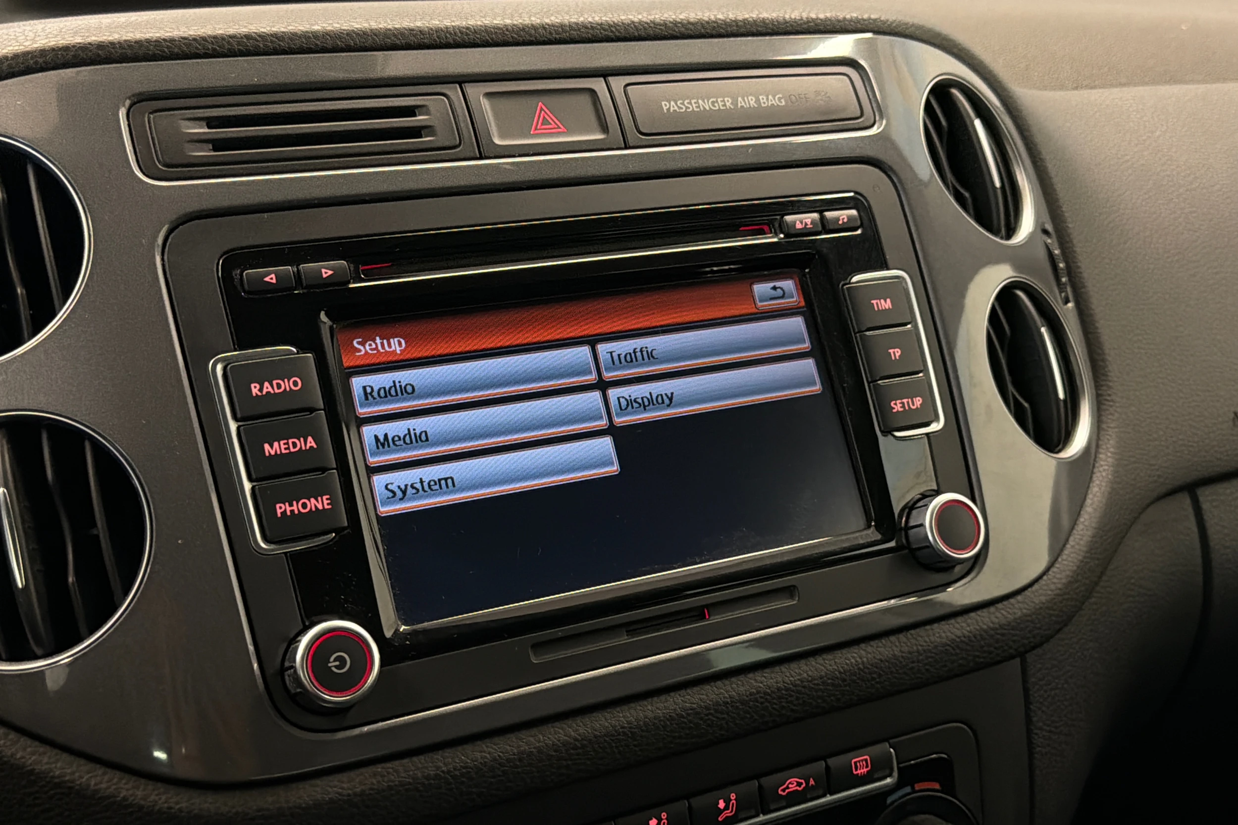 ruskea (beige) Volkswagen Tiguan 2012 kuva 23.