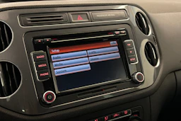 ruskea (beige) Volkswagen Tiguan 2012 kuva 23.