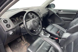 musta Volkswagen Tiguan 2012 kuva 3.
