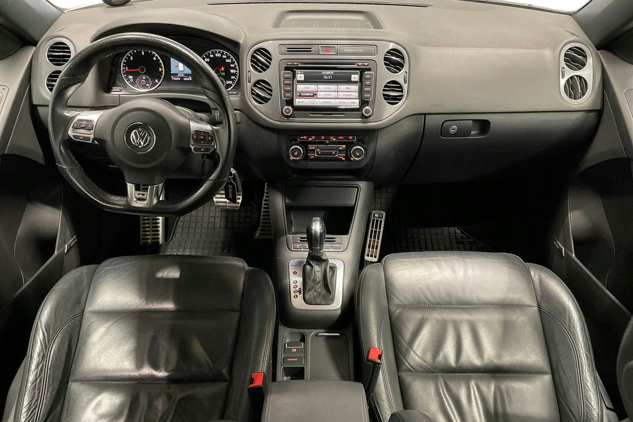 valkoinen Volkswagen Tiguan 2013 kuva 9.