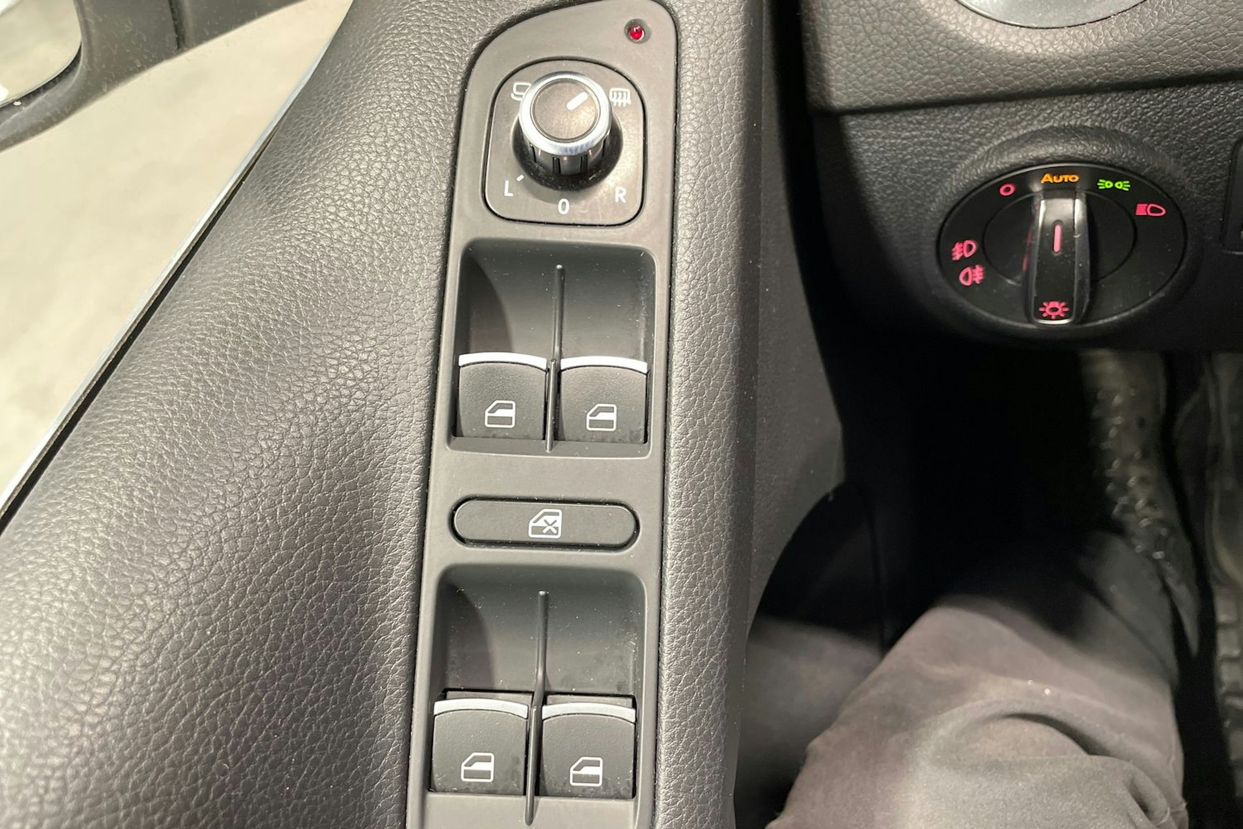 valkoinen Volkswagen Tiguan 2013 kuva 22.