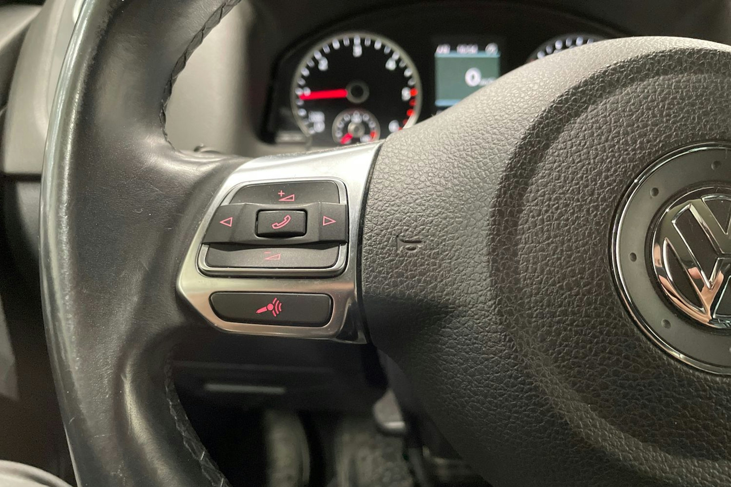 valkoinen Volkswagen Tiguan 2013 kuva 23.
