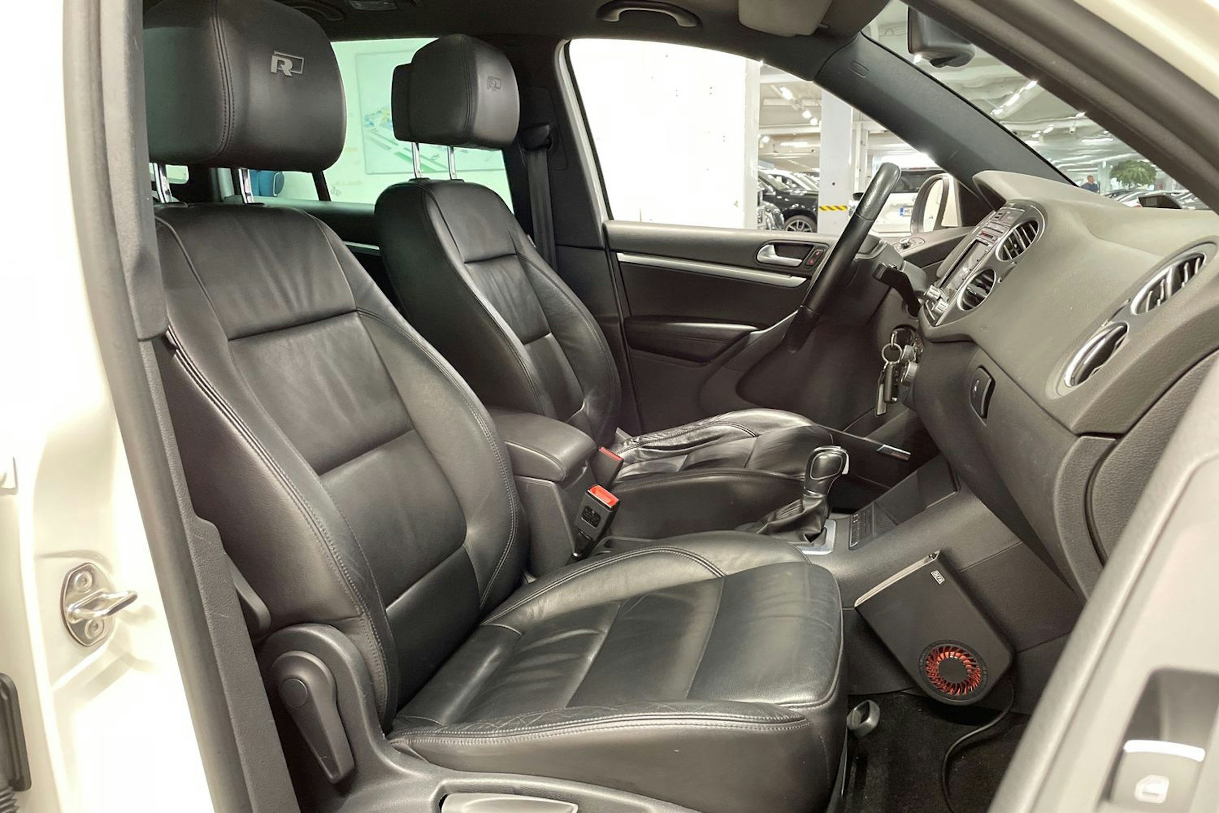valkoinen Volkswagen Tiguan 2013 kuva 26.