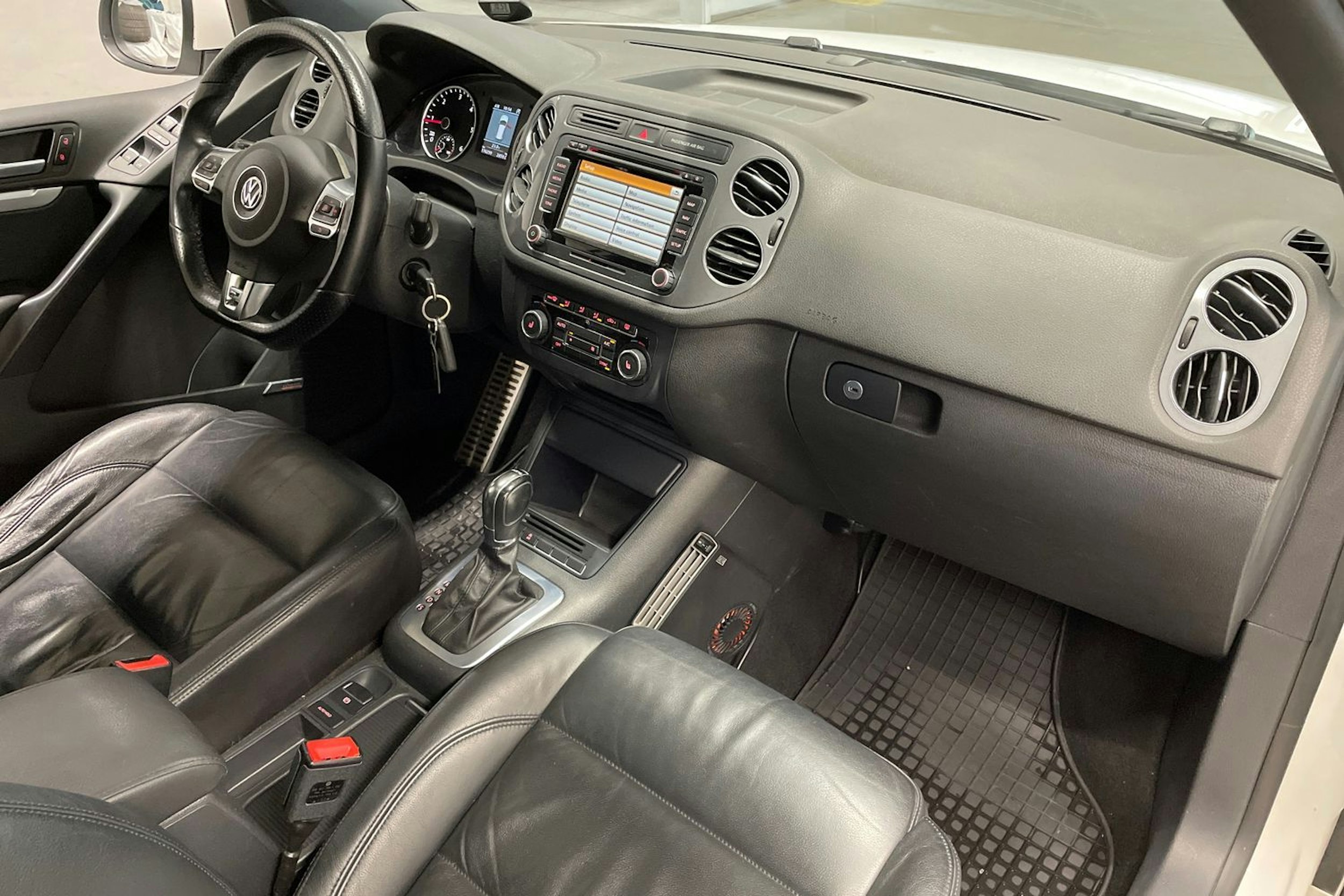 valkoinen Volkswagen Tiguan 2013 kuva 27.