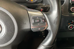 musta Volkswagen Tiguan 2013 kuva 13.