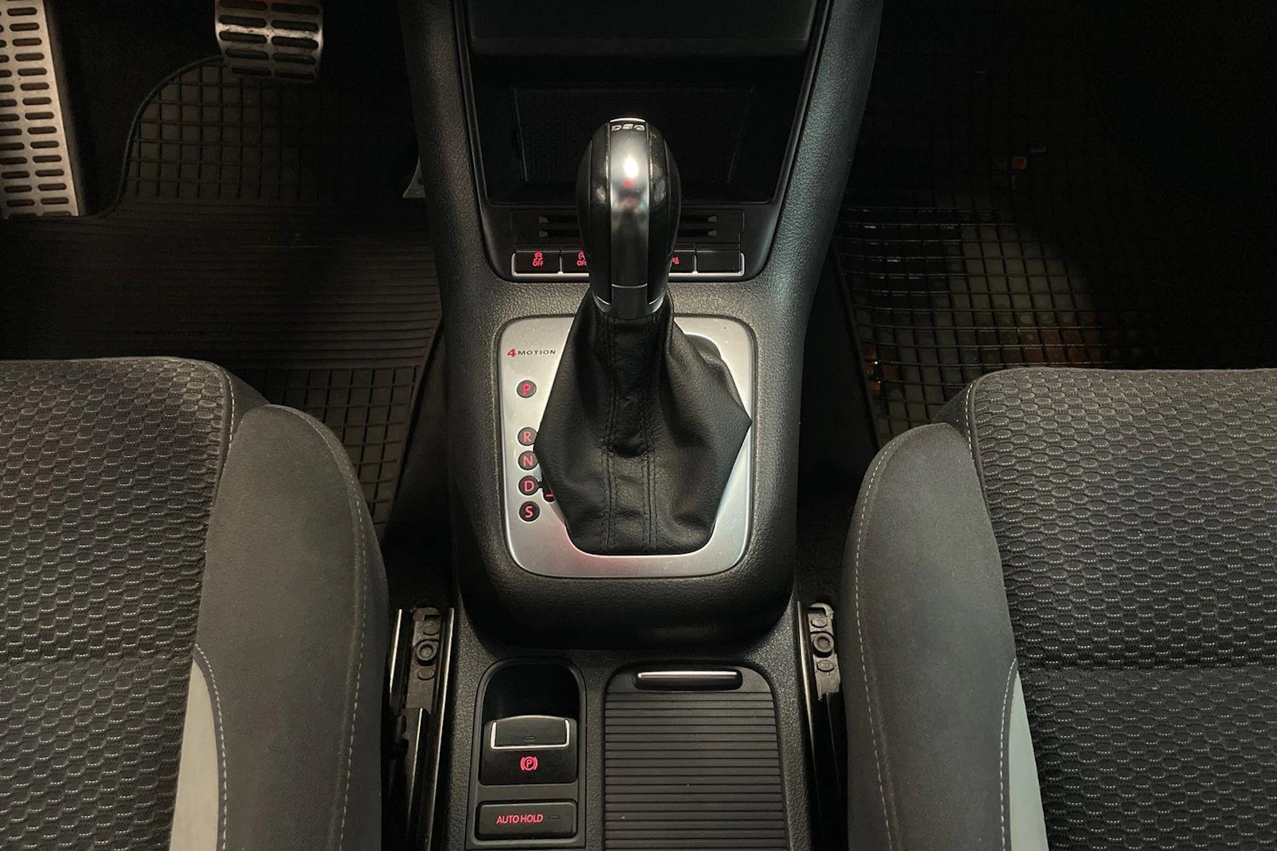 musta Volkswagen Tiguan 2013 kuva 24.