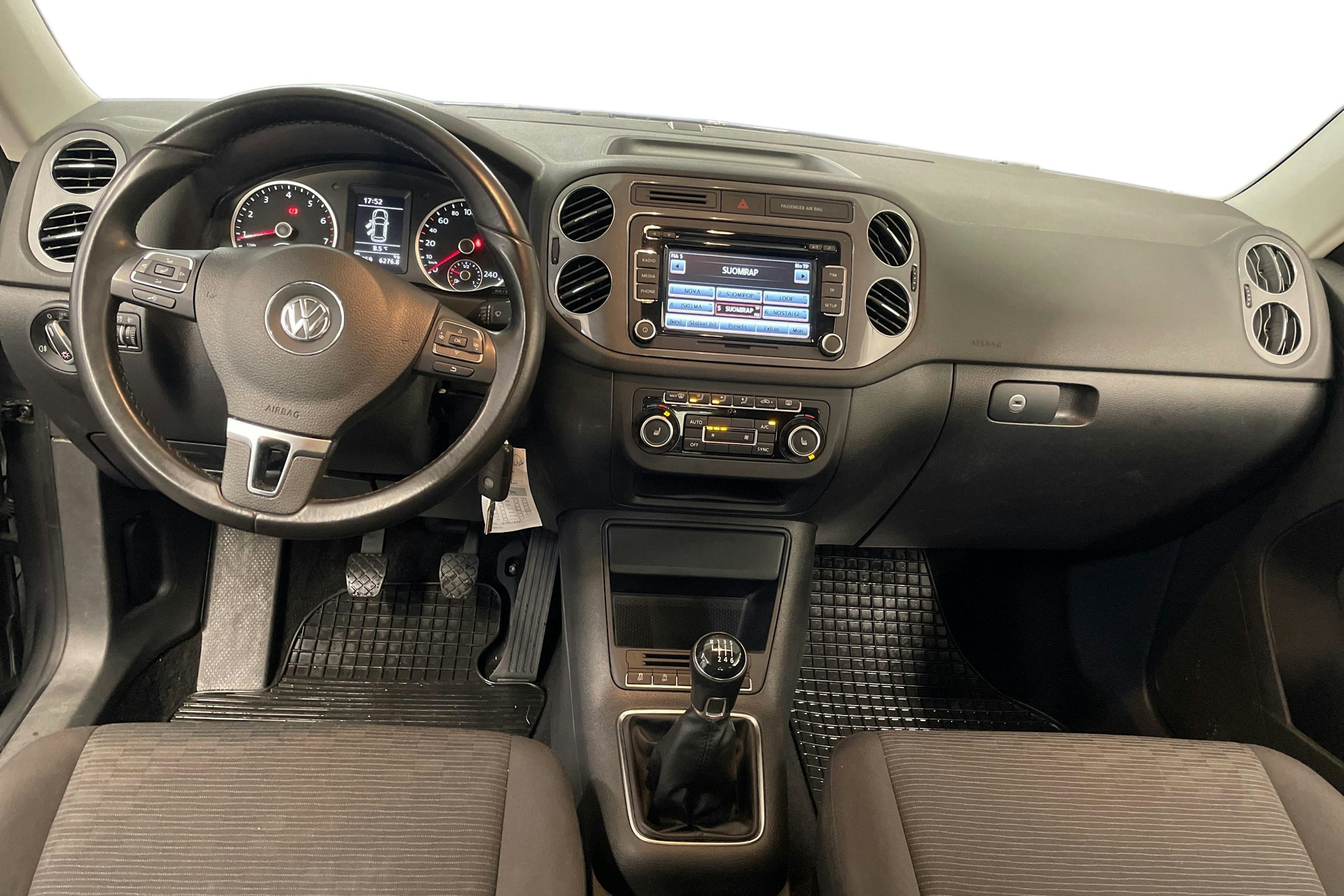 harmaa Volkswagen Tiguan 2013 kuva 9.