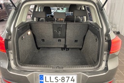 harmaa Volkswagen Tiguan 2013 kuva 16.