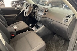 harmaa Volkswagen Tiguan 2013 kuva 18.