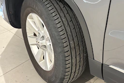 met. harmaa Volkswagen Tiguan 2013 kuva 13.