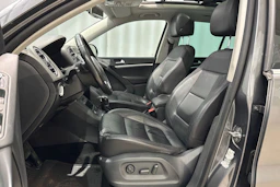 met. harmaa Volkswagen Tiguan 2013 kuva 17.