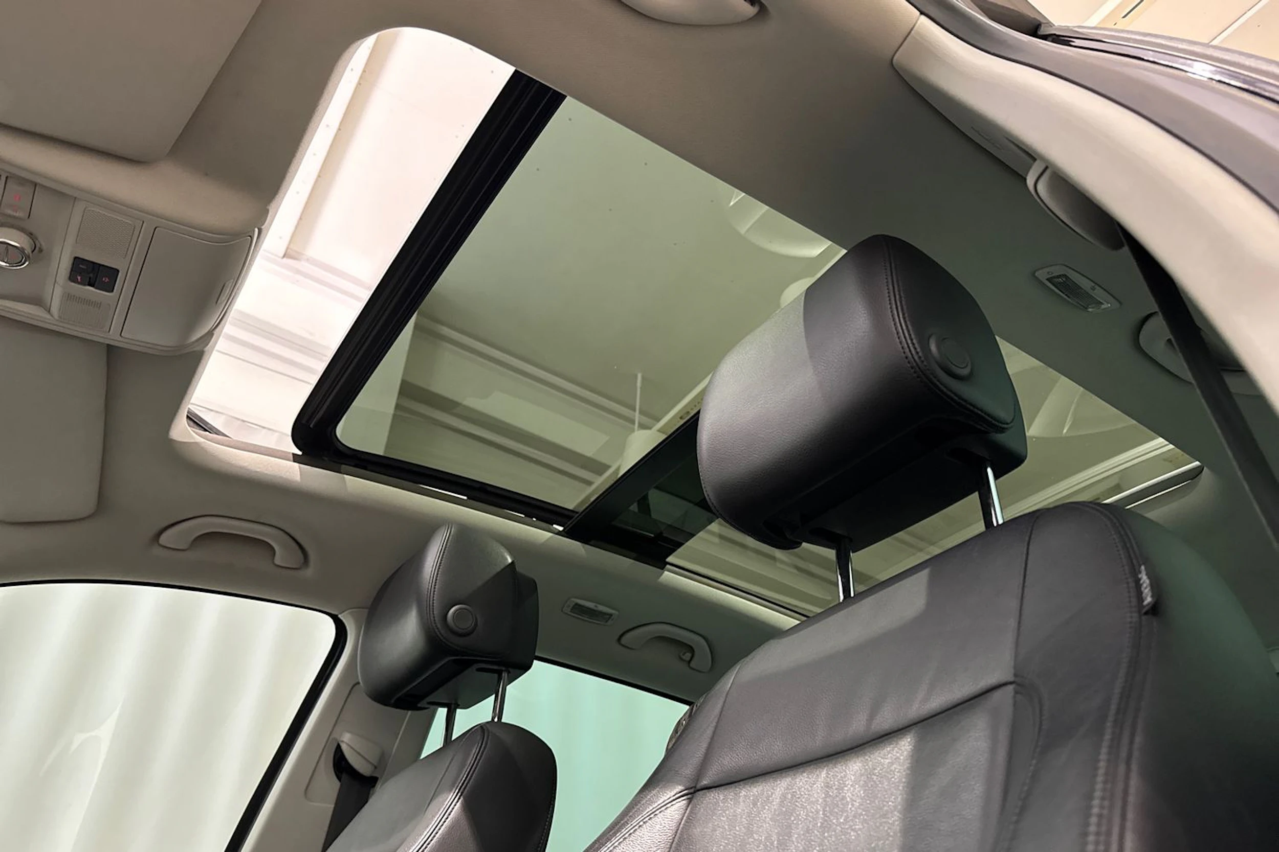 met. harmaa Volkswagen Tiguan 2013 kuva 19.