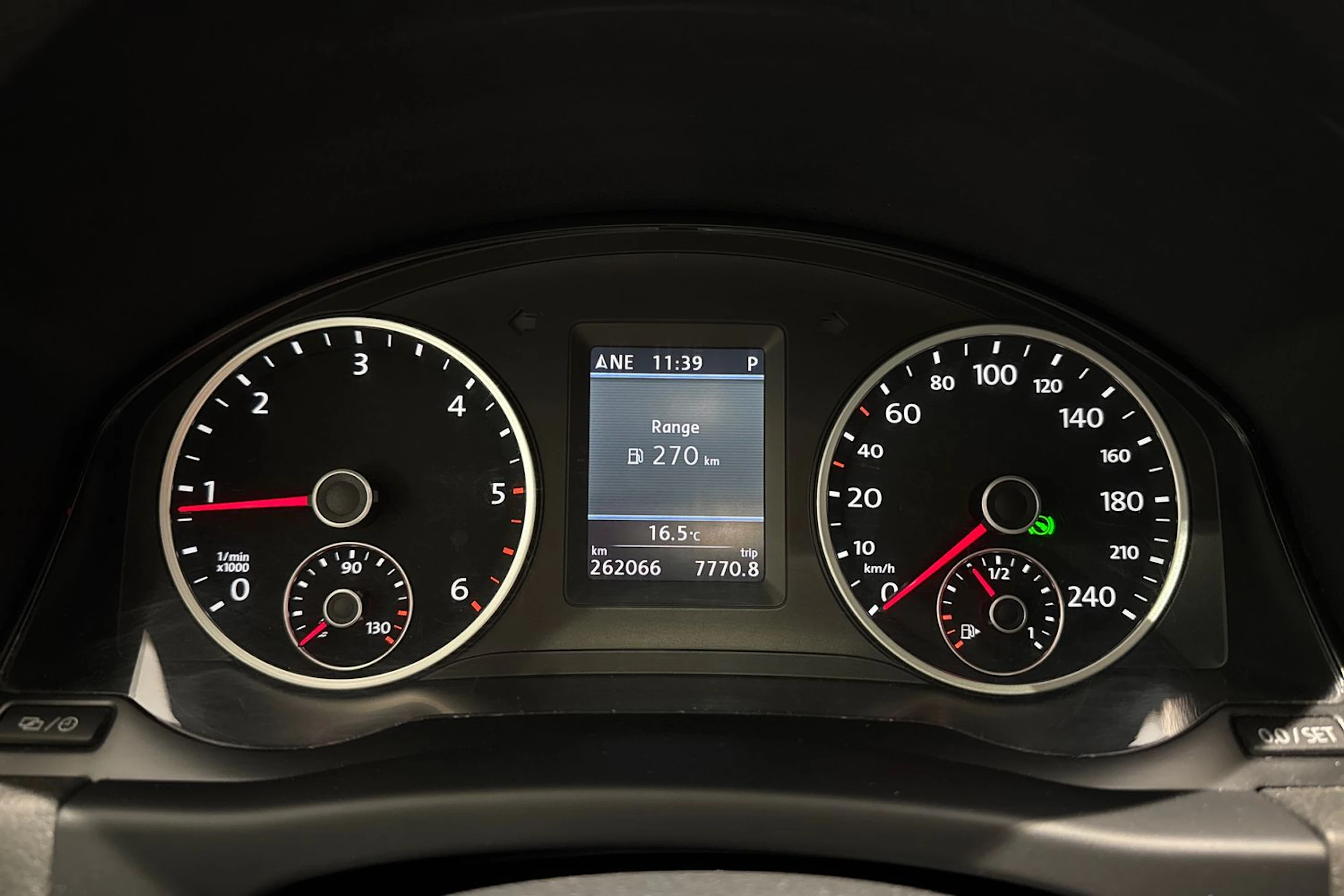 met. harmaa Volkswagen Tiguan 2013 kuva 22.