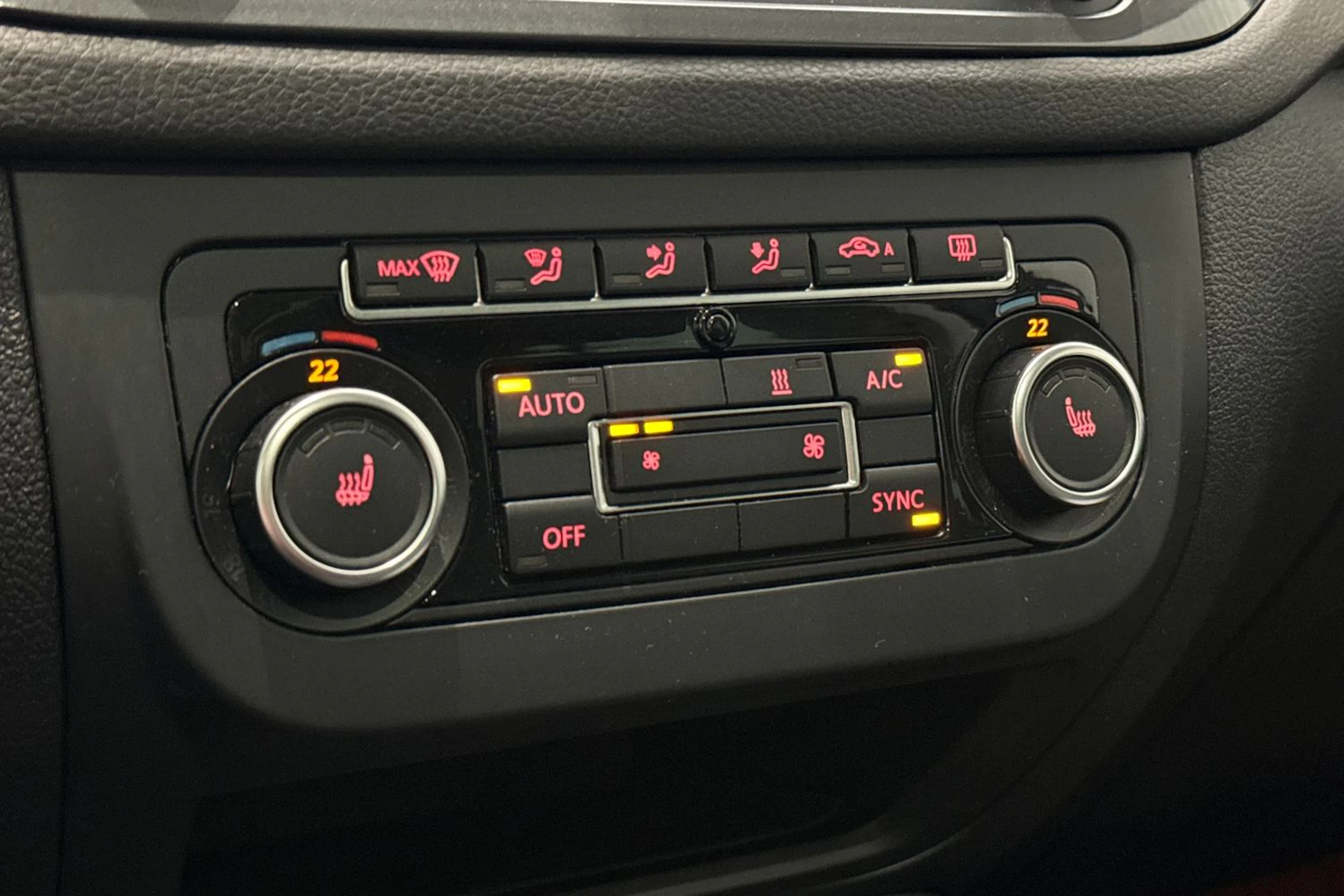 met. harmaa Volkswagen Tiguan 2013 kuva 26.