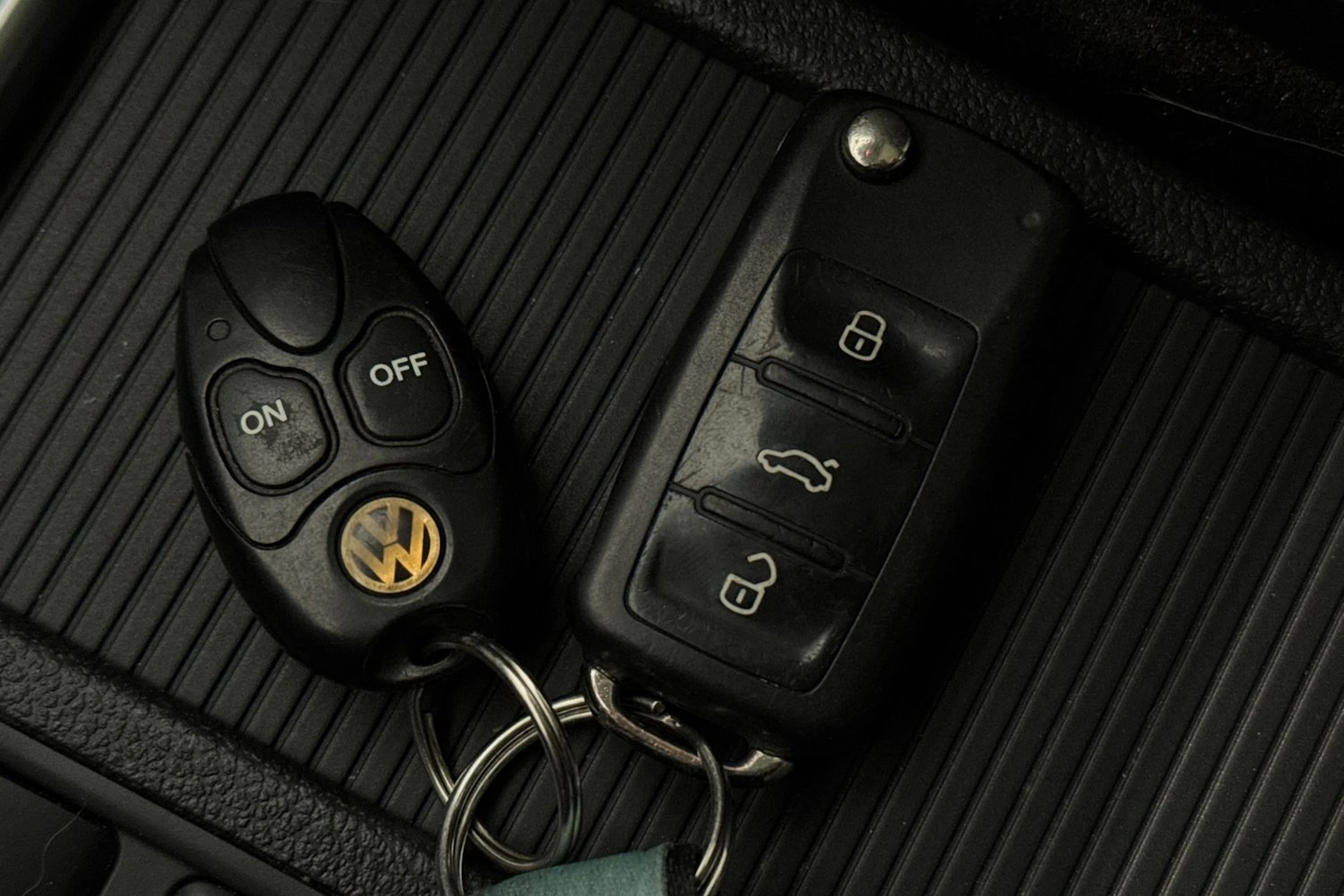 met. harmaa Volkswagen Tiguan 2013 kuva 28.