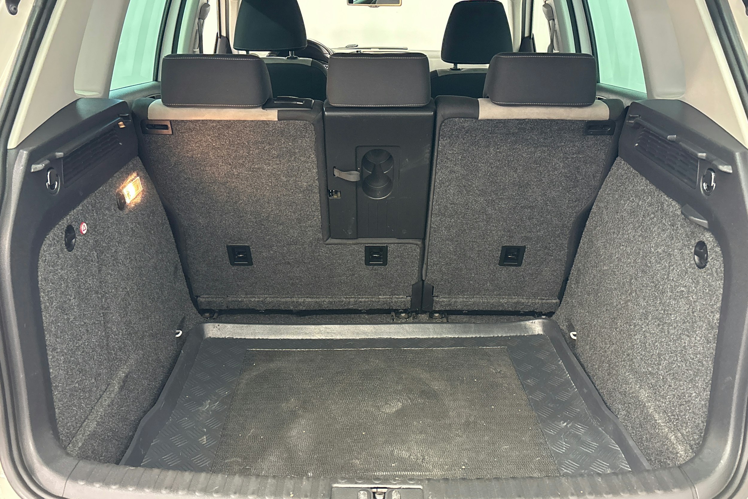 valkoinen Volkswagen Tiguan 2013 kuva 11.